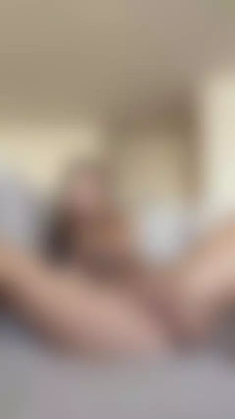 My breath shapes the golden haze 💋💫 by sunnybunnyy