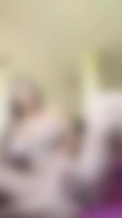 The air leans closer when I inhale 💦🩶 by sunnybunnyy