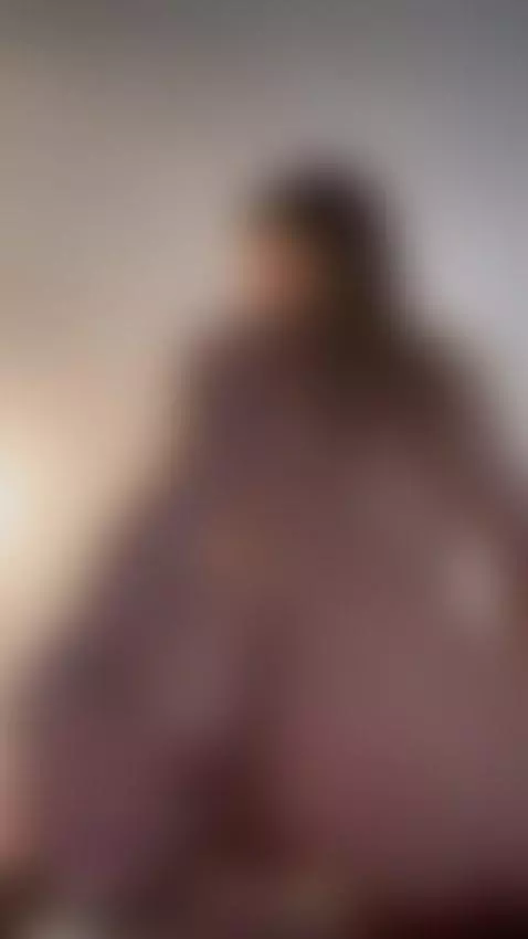 My breath makes the moment shimmer 💋💫 by sunnybunnyy