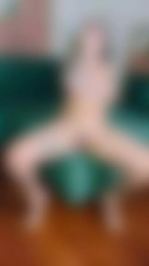 The tease lives in my eyes 👀🫦 by domiranoire