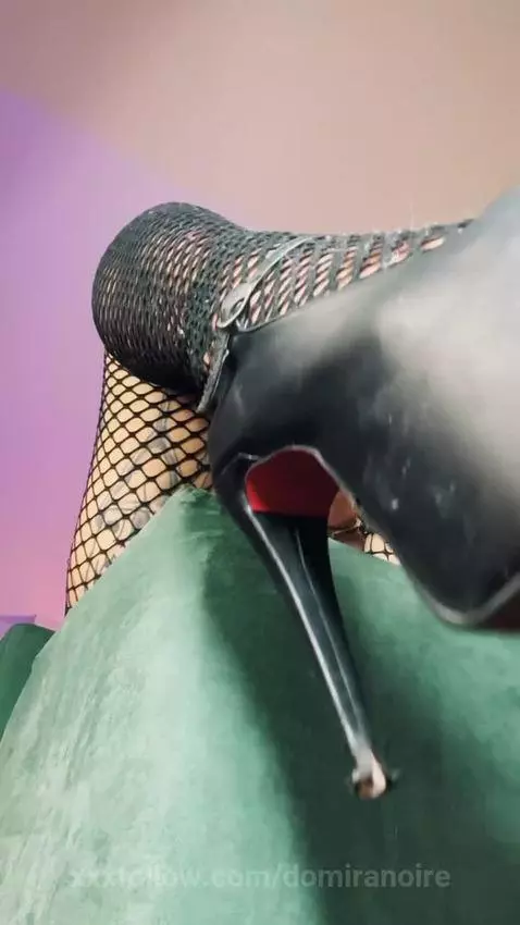 Look closer… I left you a surprise 😉🎁 by domiranoire