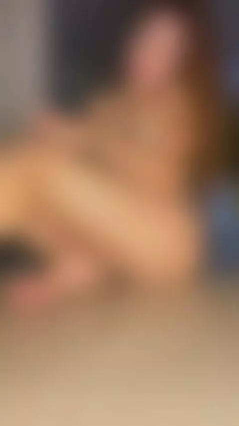 Do you want to lick every drop of oil on my hot skin? 🤤🔥 by fiorela1