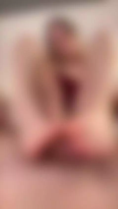 Jerking daddy’s cock with my pretty feet by lesanamild