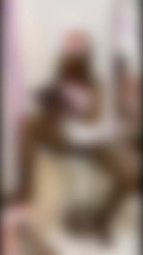 Imagine me bending over and stroking while you watch my ass ... by daisabahamas