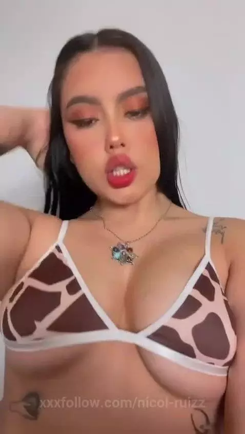 I'm online right now!! come and enjoy with me by nicol-ruizz