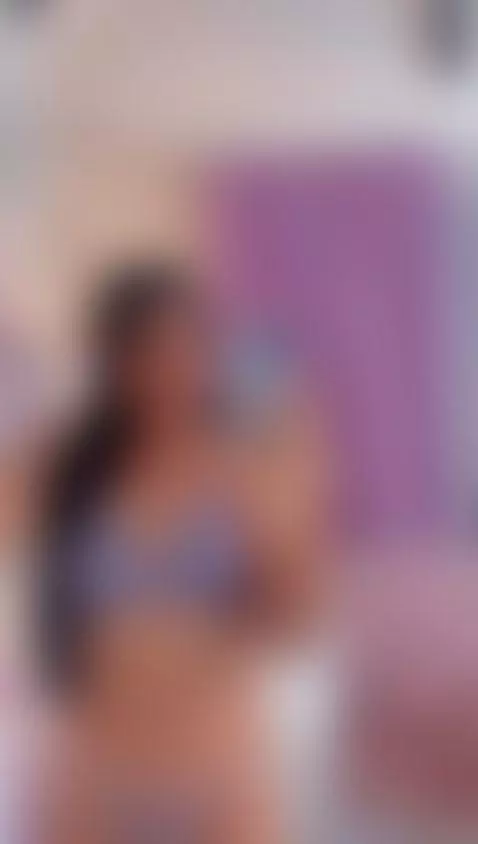 hmmmm im so hot 😈💗 by sammymonroe