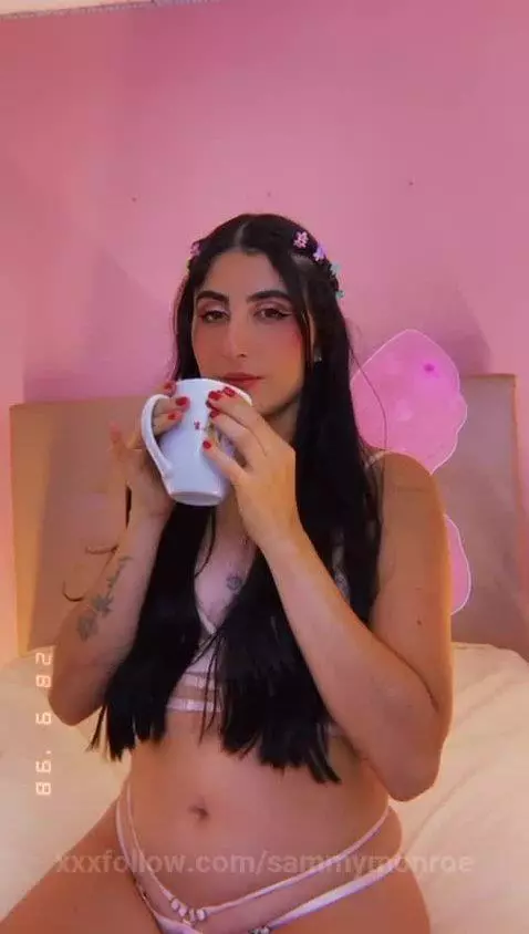 Do you want to come with me and have a coffee? 💖😍 by sammymonroe