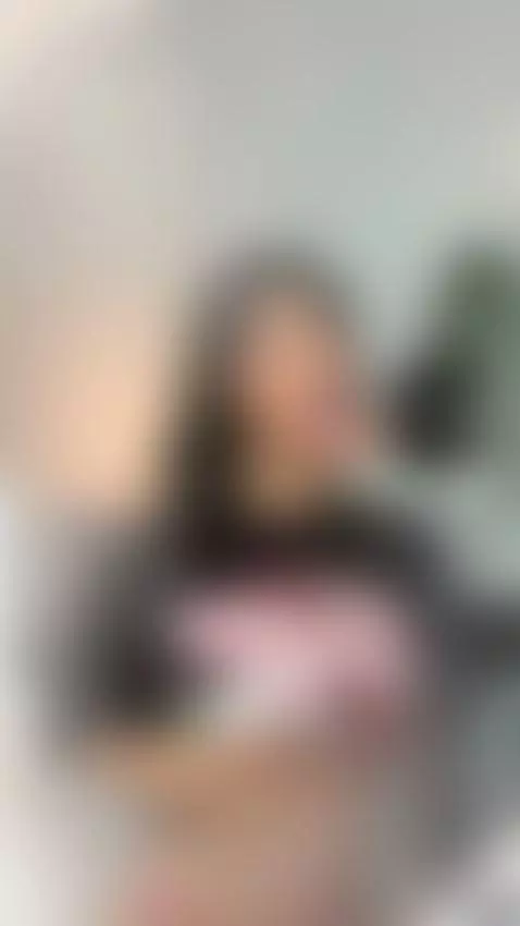 I give amazing deep throat blowjobs, want to try? 😈💦 by nickifox1