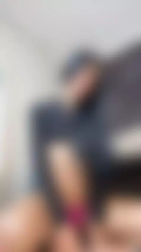 I want to fill that hard cock behind that camera with saliva... by nickifox1