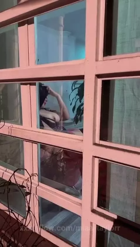 whach me🥵 by miaa-taylorr