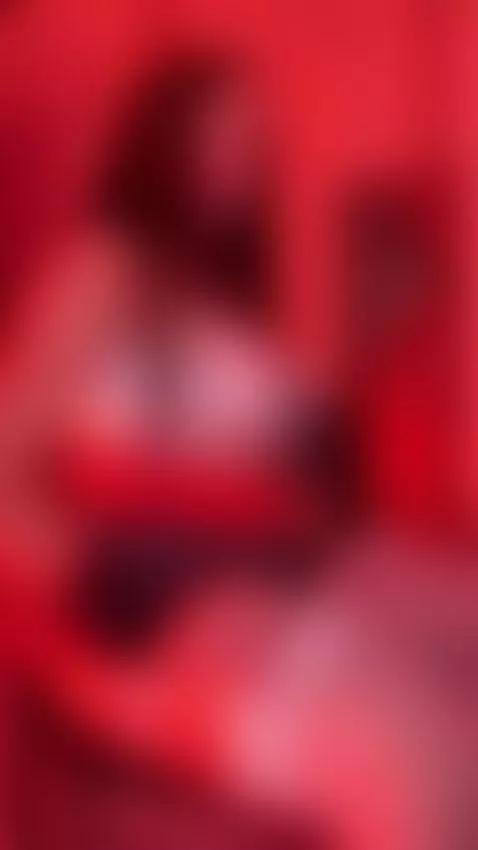 i´m here😈 by miaa-taylorr