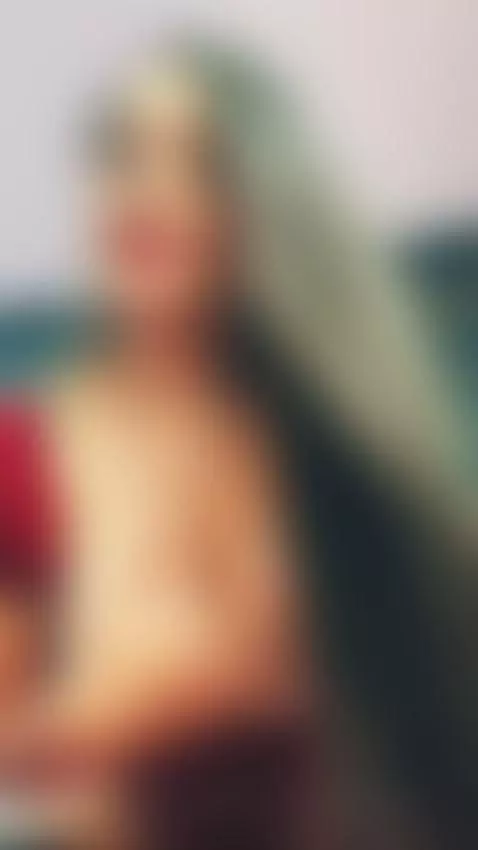 what do you think? by miaa-taylorr