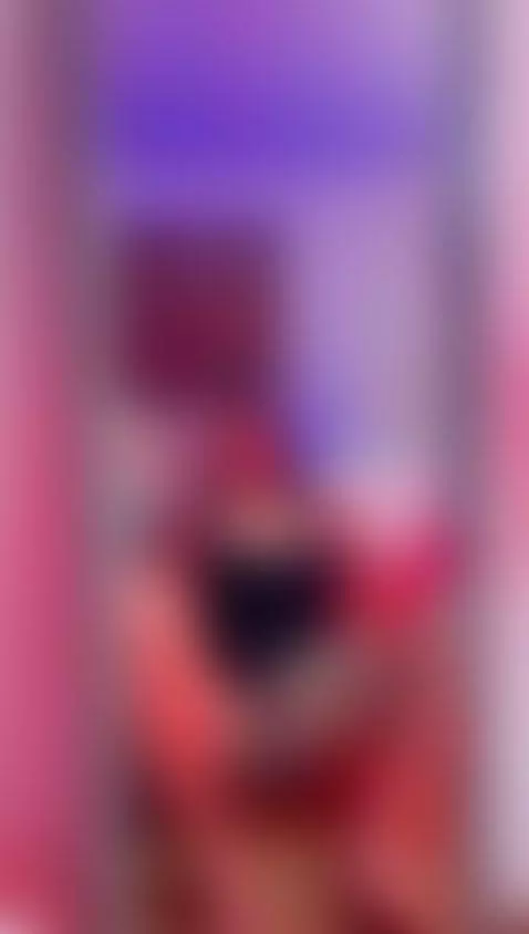 "You won't be able to stop looking at me" by aitana001