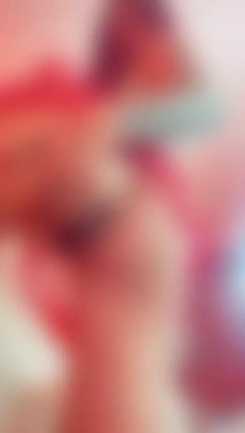 I'm live right now... waiting for you by aitana001