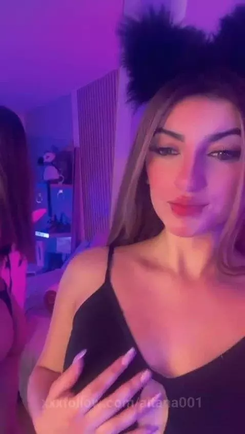 Give me a miaw by aitana001