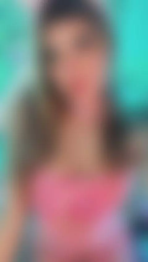 Tell me… do you think this bunny is sweeter or naughtier? 😌🐰... by aitana001