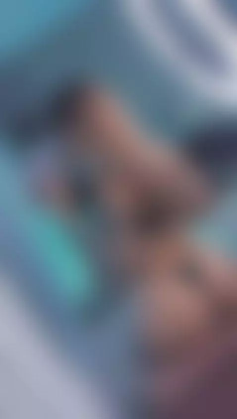 Confidence looks good on me… don’t you think? 😌🖤
I’m live ri... by aitana001