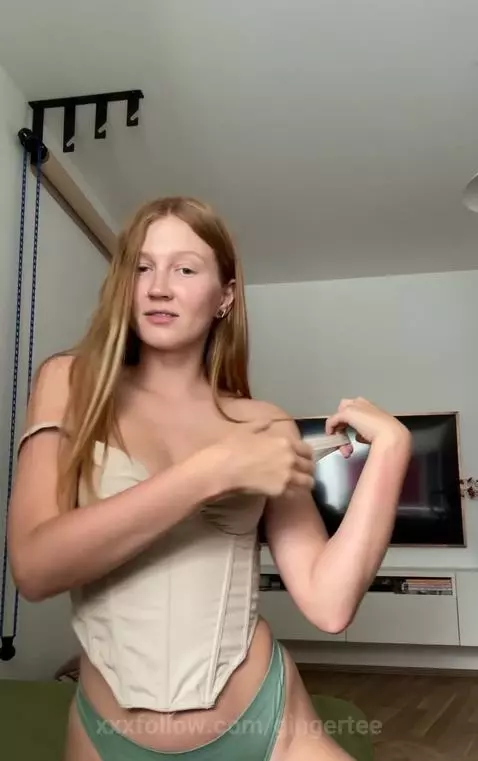 No DMs. Just tap subscribe 😘 by gingertee