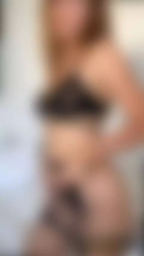 Straps tighten as she arches, teasing flesh. 😘 by gingertee