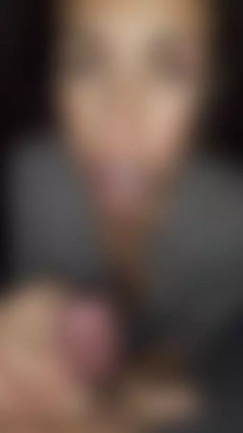 le chupo la verga a mi amigo by viky332025