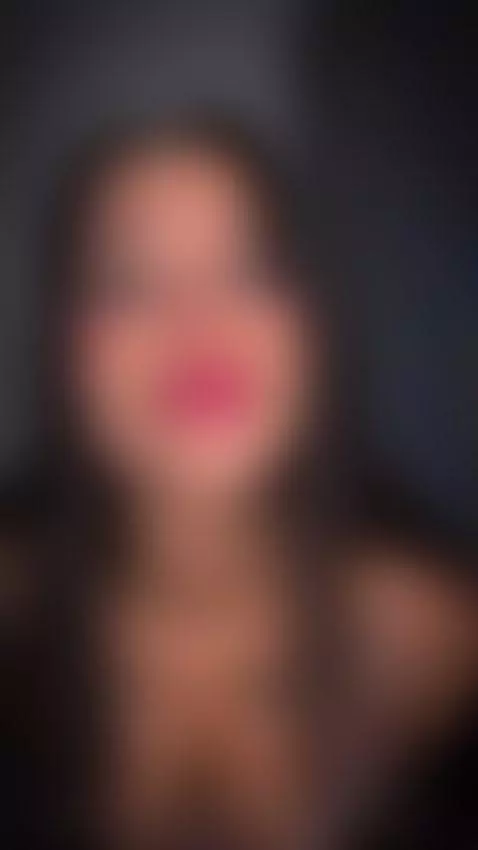 😍 by valerymoetnoir