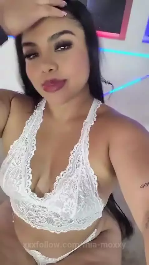 I don't know if it's my eyes or your imagination... but some... by mia-moxxy