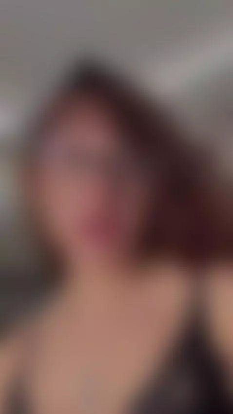 come close to my lips... by sweetvenus4