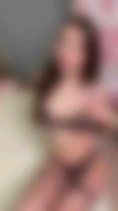 💋Brunette lips begging silently 💦 Subscribers OF by shyemilybaby