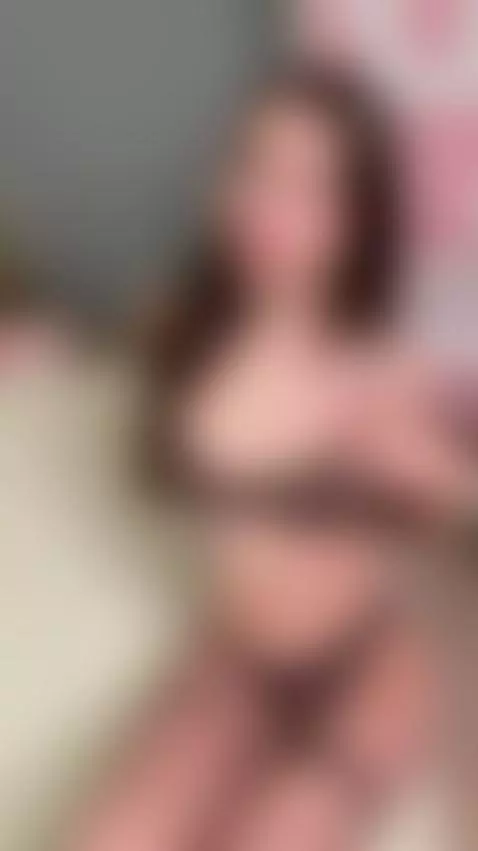 😈This curvy brunette needs to be fucked hard tonight 💦 See O... by shyemilybaby