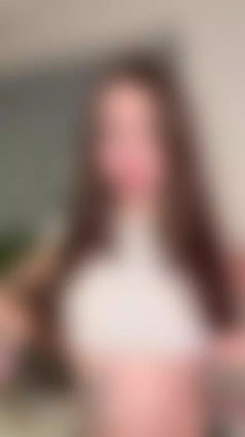 🔥Brunette moaning louder than ever 💦 Only on OF by shyemilybaby