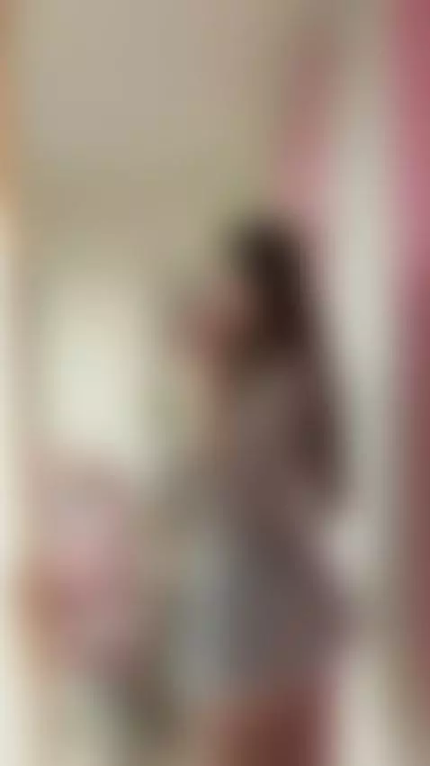 🍑Brunette rolling her thick hips slowly 😈 Unlock OF by shyemilybaby