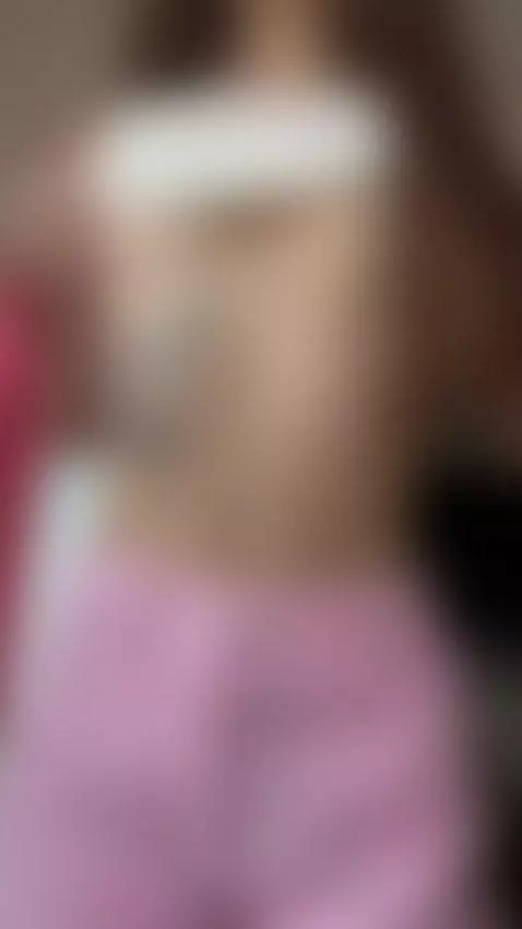 🍑Thick curves of brunette shaking 🔥 Join OF by shyemilybaby