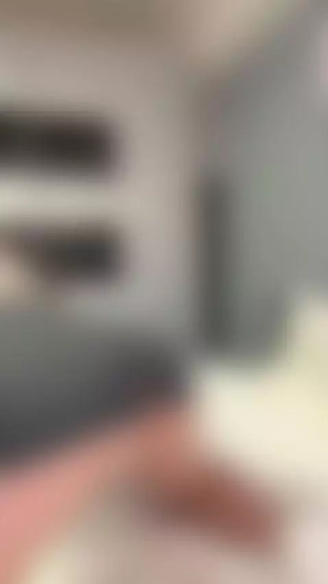 🍑Brunette’s juicy round ass bouncing 😈 Exclusive OF by shyemilybaby