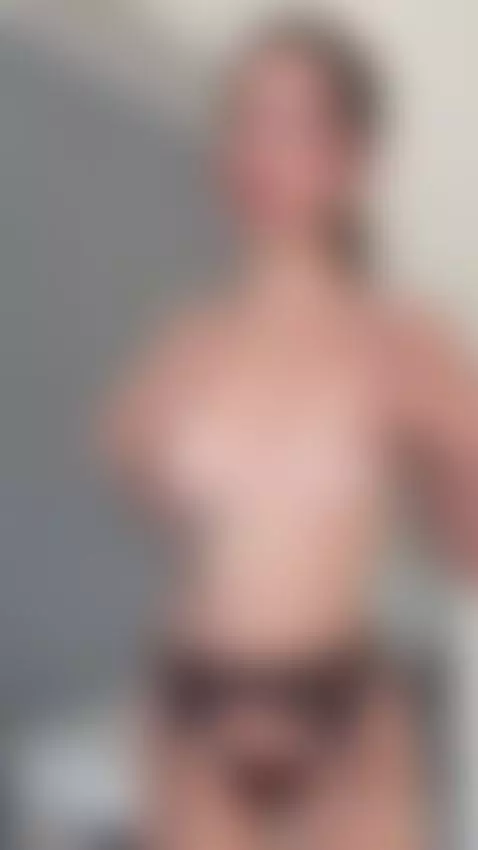 I read every message on OnlyFans 💬 by shyemilybaby