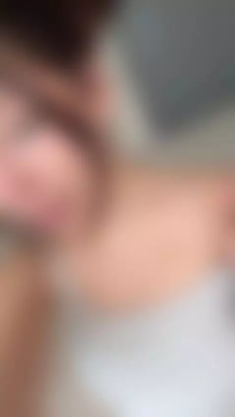 I’m always online there 😘 Message me on OnlyFans by shyemilybaby