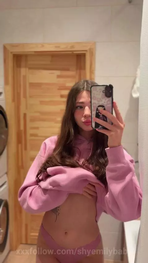 Wanna get a little closer? 💞 by shyemilybaby