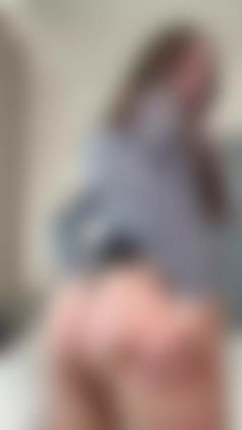 I’ll be waiting for your “hey” 💌 by shyemilybaby