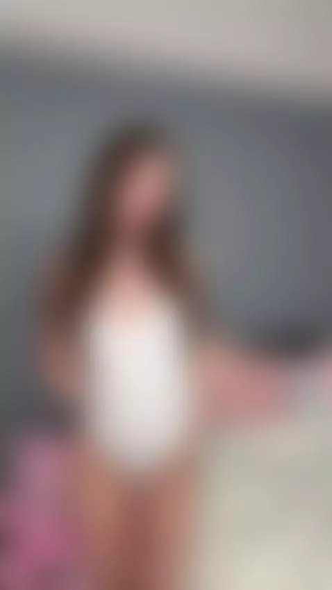 Hey gorgeous people! 👸 Please subscribe to Only Fans! I enjo... by shyemilybaby