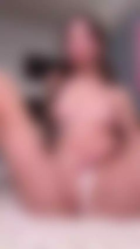 Please help me continue by supporting my OnlyFans 💕 by shyemilybaby