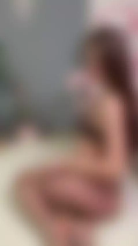 🔞Brunette bouncing her big tits and ass 😏 See my OF by shyemilybaby