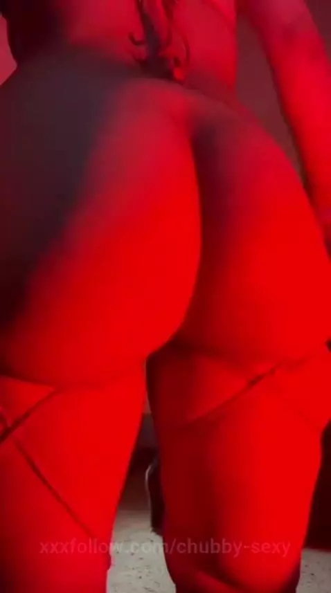 Really Bouncy 🍑 by chubby-sexy