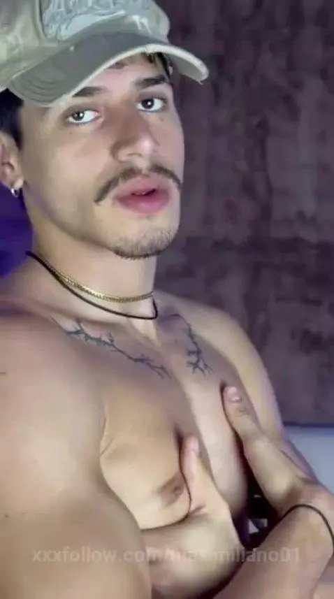 Hey, follow me 🔥https://stripchat.com/maximiliano01_/follow-... by maximiliano01