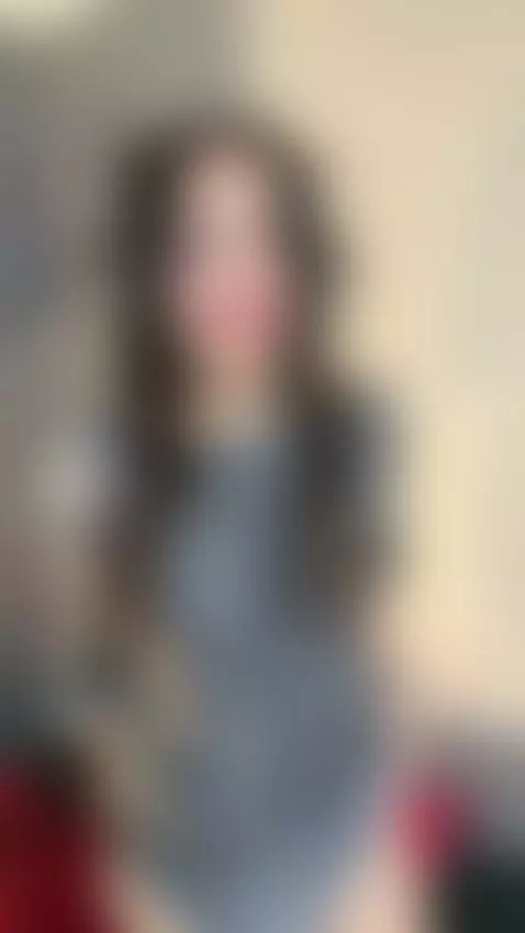 a little hack 👀 https://chaturbate.com/vampy_dolll/ by vampydolll