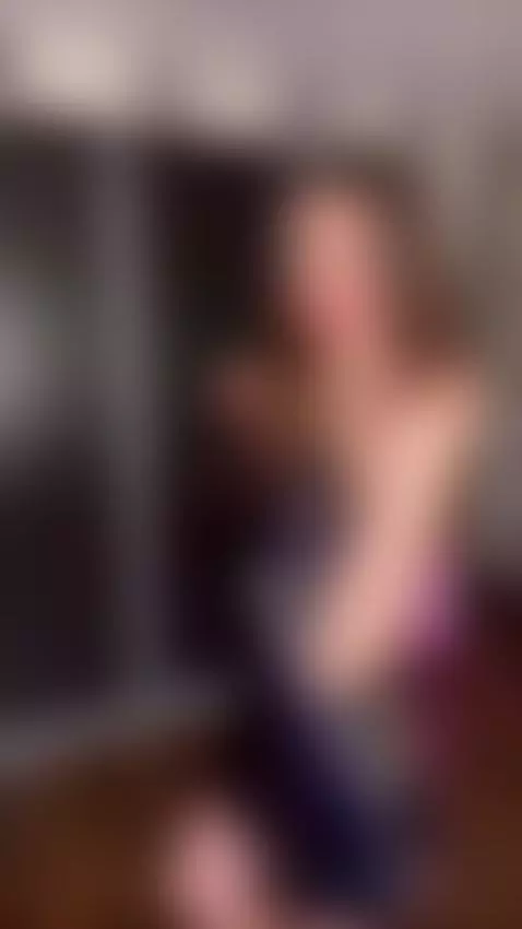 I want to hang out and sleep with boys! Link in bio! 😚 by evadesireee