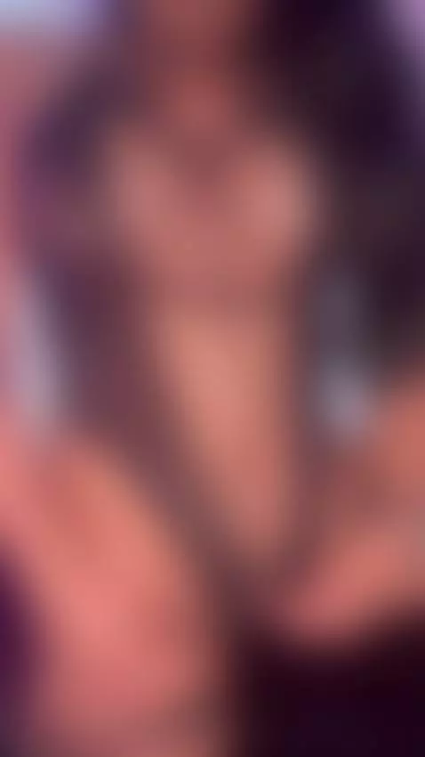 Me toco y me calienta que me veas 💦 by princesaliay