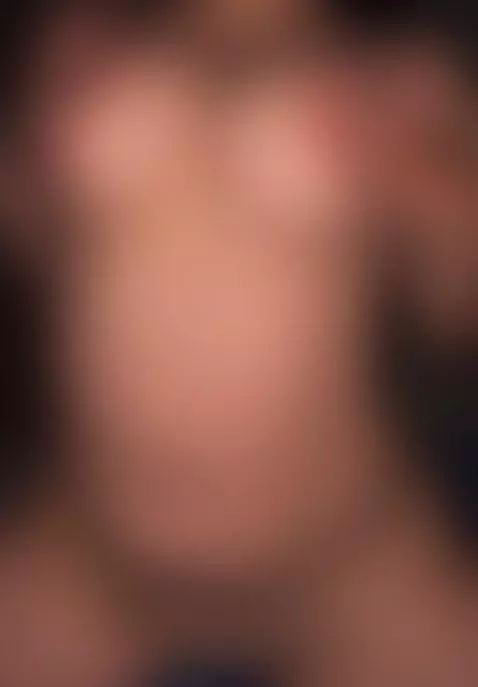 Mmm I love masturbating with the blanket when I have no one ... by ashleyrouse7