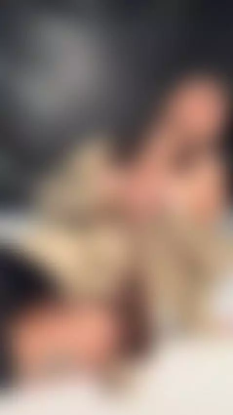 See me 💞 my last photoshoot was so nice, come to my pages an... by abbysaenzz