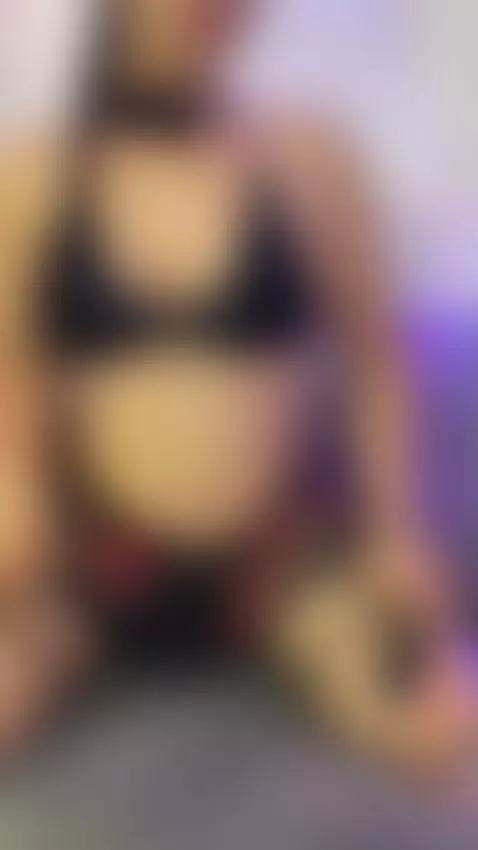 A mischievous girl 🤭🔥 by amunet03