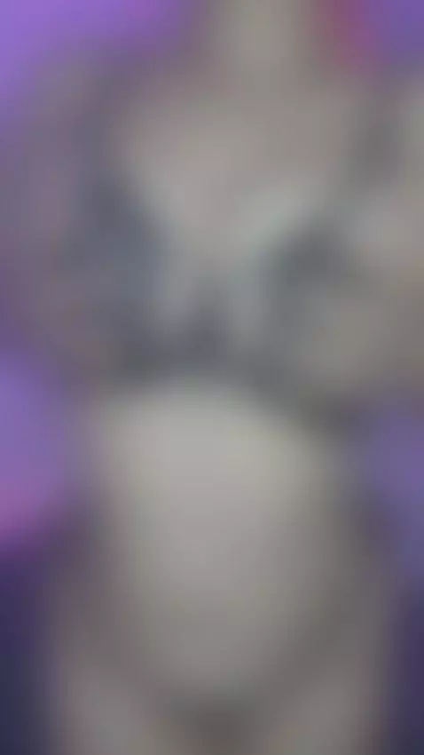 How is my lingerie today my love, do you like ? 😋 by amunet03