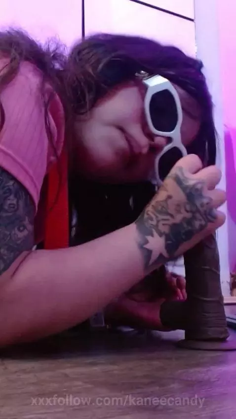 Naughty girl wanting messy blowjobs by kaneecandy